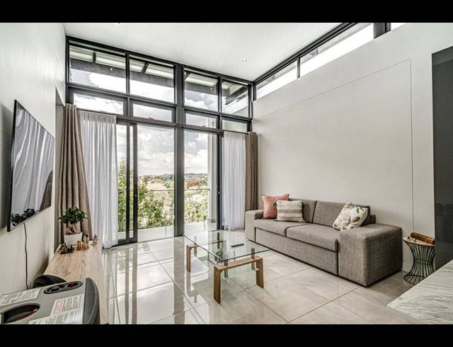 1 BEDROOM APARTMENT FOR SALE IN HOUGHTON ESTATE